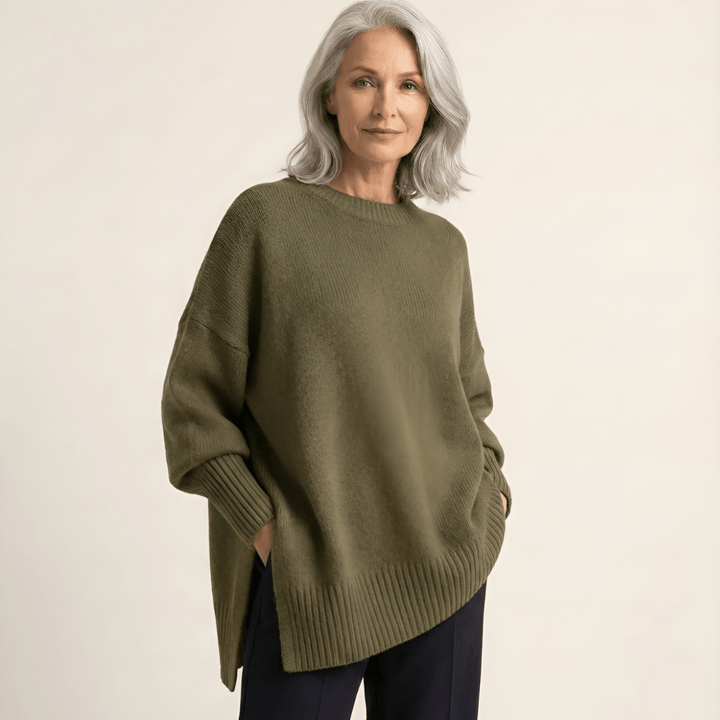 Livia I : un pull élégant à ourlet asymétrique