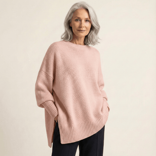 Livia I : un pull élégant à ourlet asymétrique