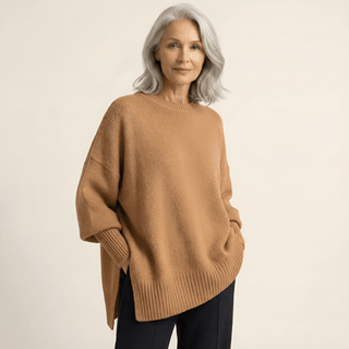 Livia I : un pull élégant à ourlet asymétrique