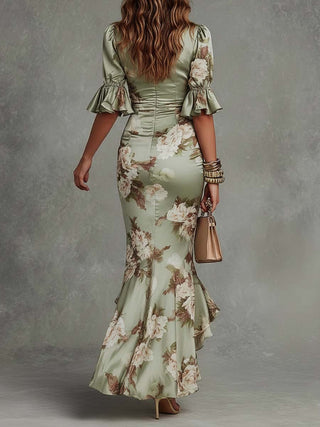 Léonie™ | Robe longue asymétrique en satin à fleurs, manches cloche froncées et encolure en V