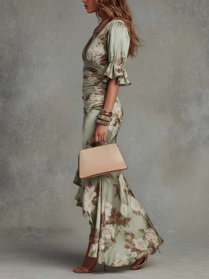 Léonie™ | Robe longue asymétrique en satin à fleurs, manches cloche froncées et encolure en V