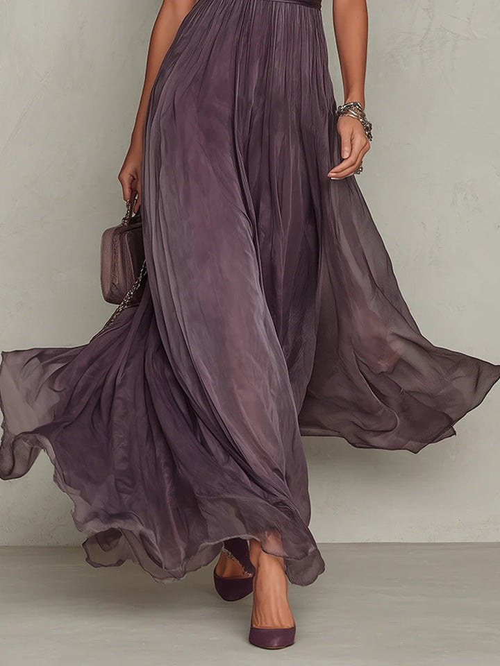 Valentine™ | Robe longue à encolure en trou de serrure, bordée de dentelle en mousseline